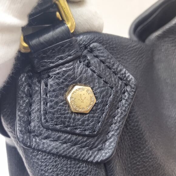 Marc By Marc Jacobs Black Pebbled Leather Double Handles Shoulder Bag - Picture 7 of 16